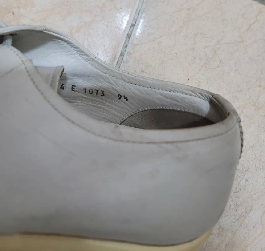 프라다 흰색 레더 구두 상품이미지5