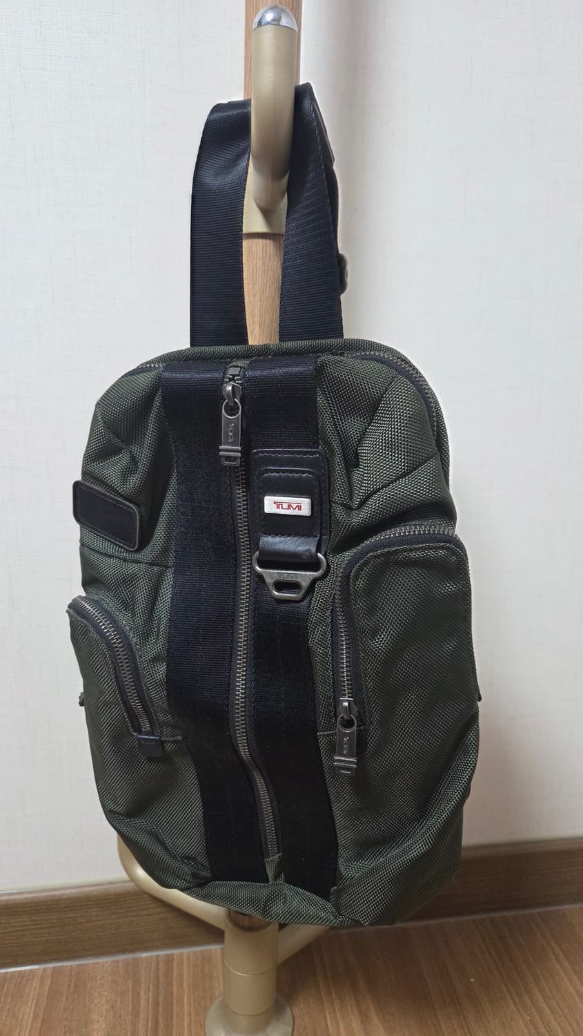 투미 몬테레이 슬링백 상품이미지1