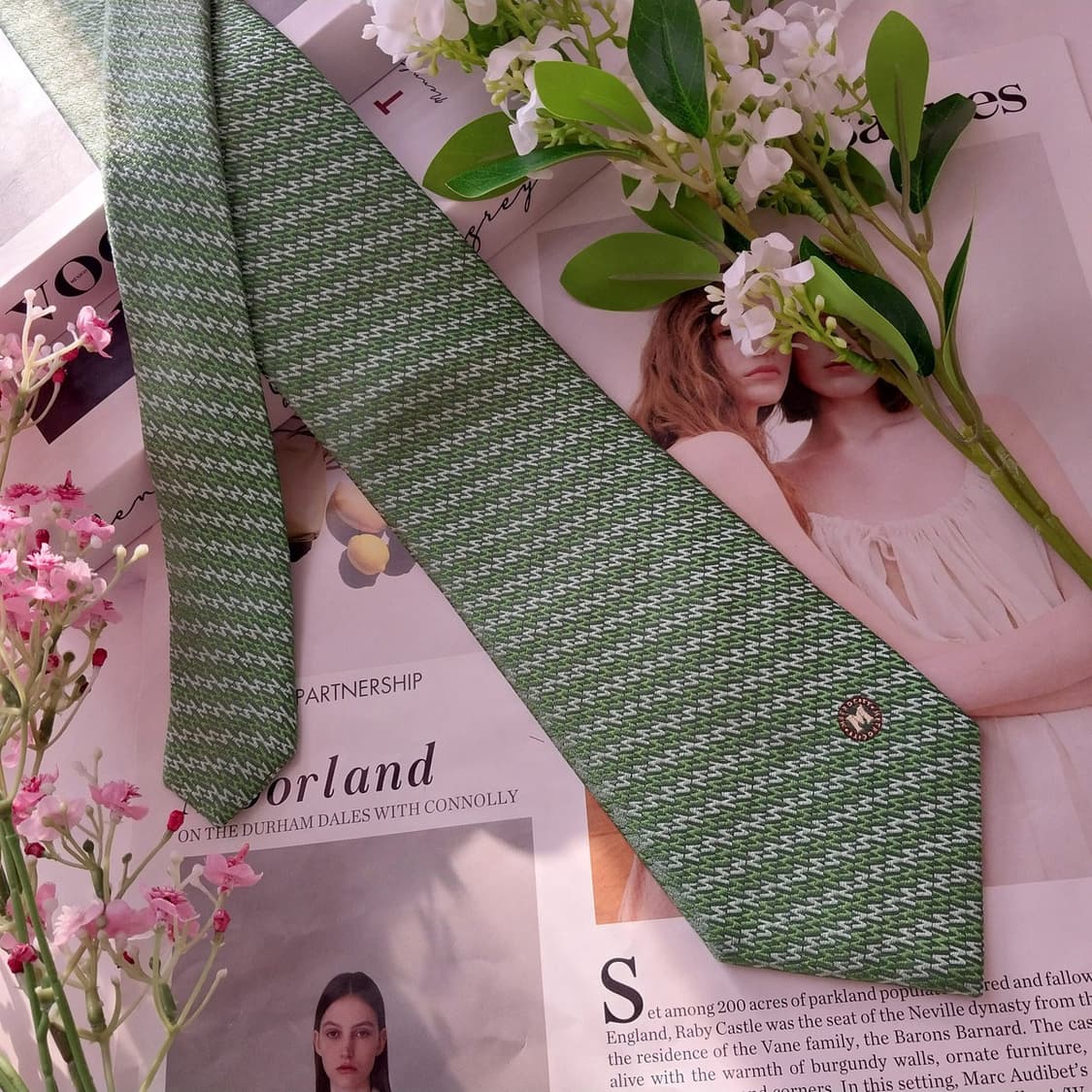 메트로시티 실크 그린 패턴 로고 넥타이 8.8cm A+등급 K1720
 상품이미지2