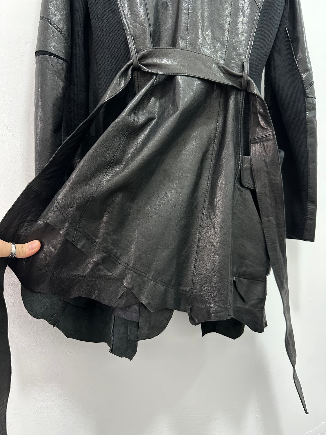 DOHO asymmetric cut sheepskin leather hi 상품이미지7