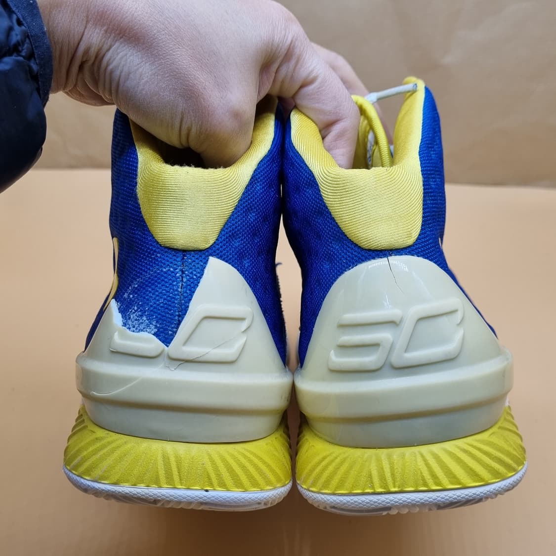 언더아머 커리1 레트로 농구화실사이즈280 상품이미지4