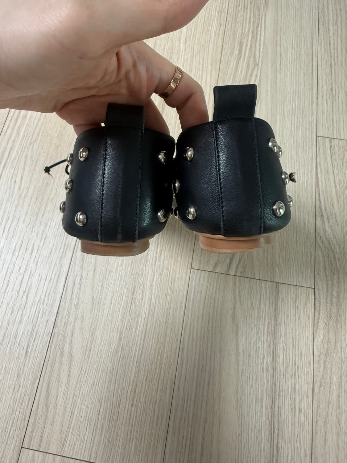 꼼시아 스터드 발레리나 플랫 슈즈  상품이미지6