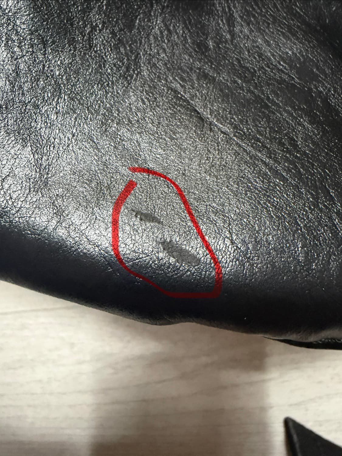 레더리 크랙드 크로스백 상품이미지5