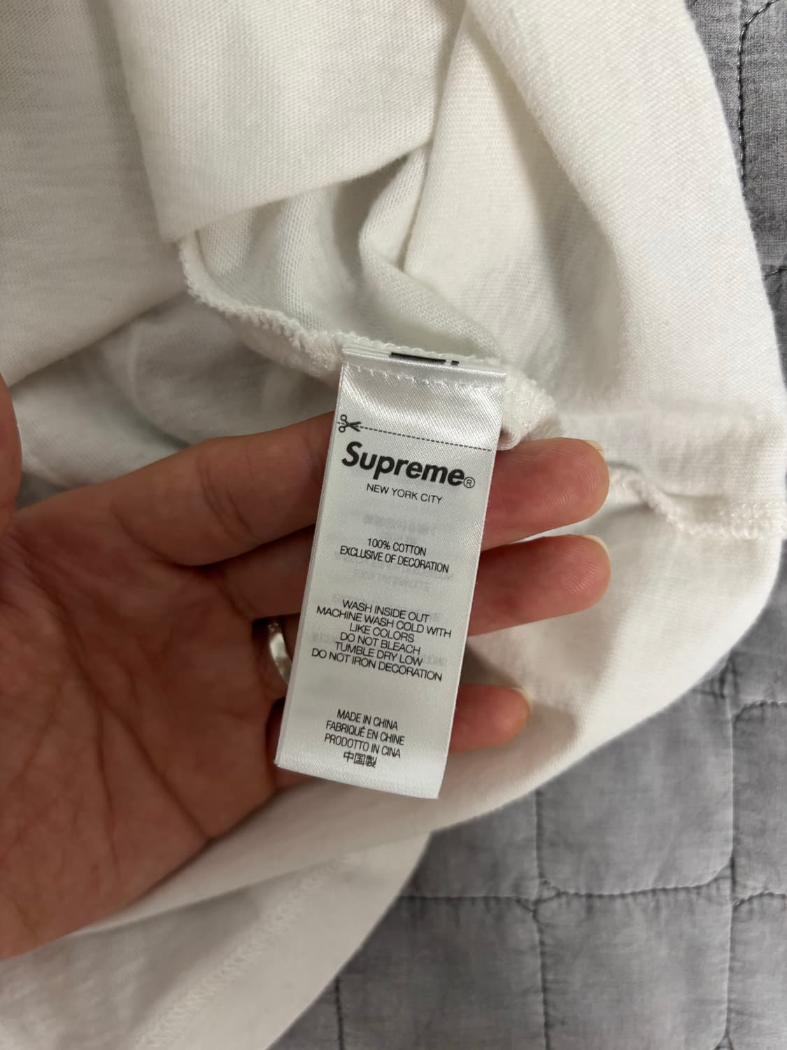 슈프림 크랙 롱슬리브 팝니다! 상품이미지3