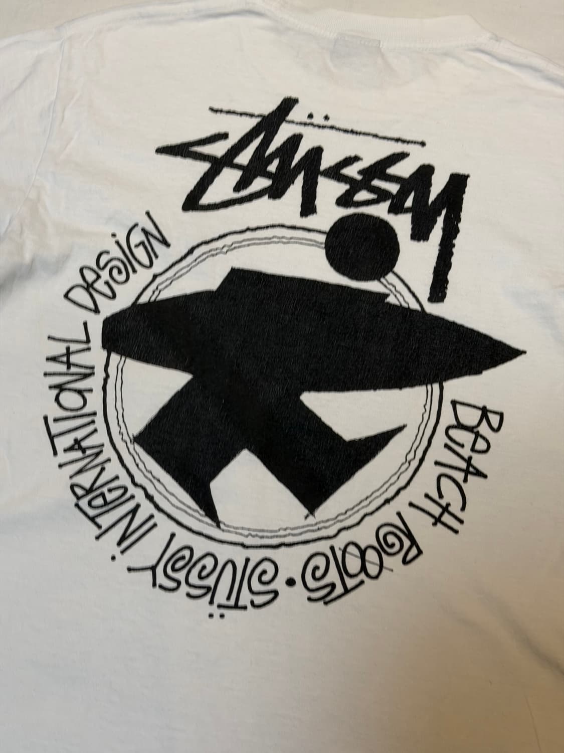 스투시 비치 루트 서프맨 티셔츠 내츄럴 화이트 상품이미지2