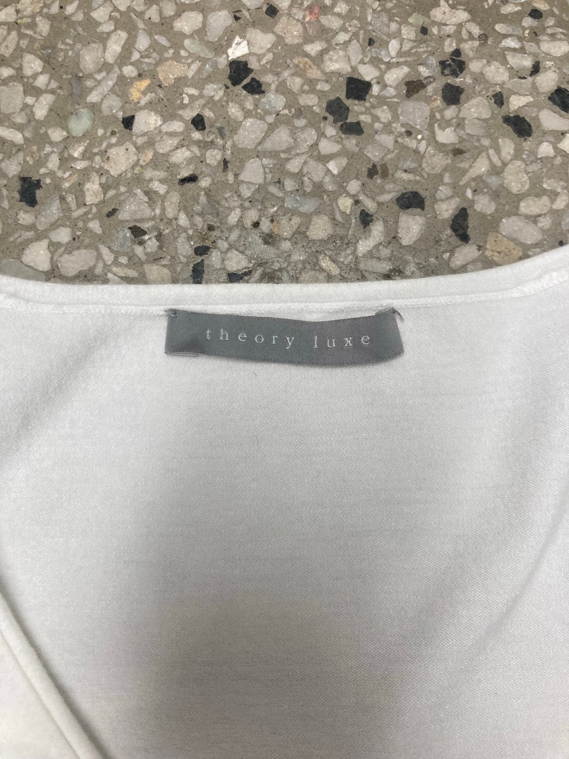 theory luxe 흰 나시티 상품이미지4