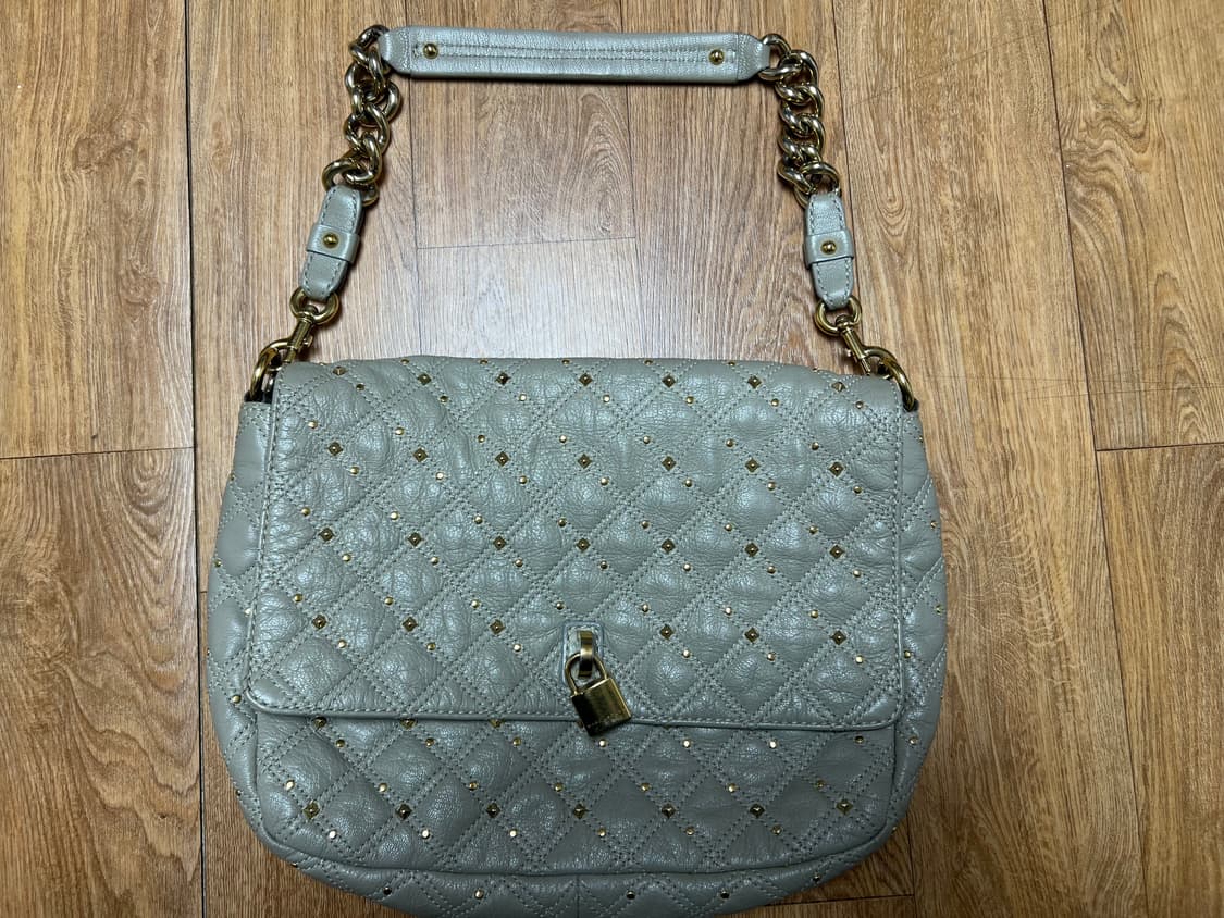 마크제이콥스 퀼팅 스터드 체인 숄더백 상품이미지1