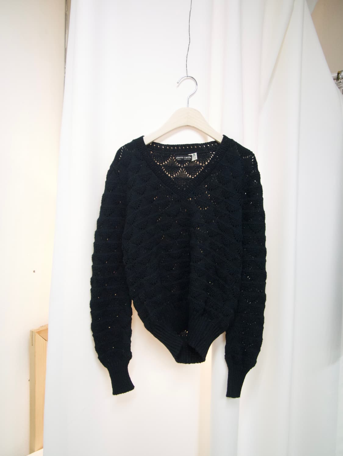 [PIERRE CARDIN] punching v neck knit 상품이미지1