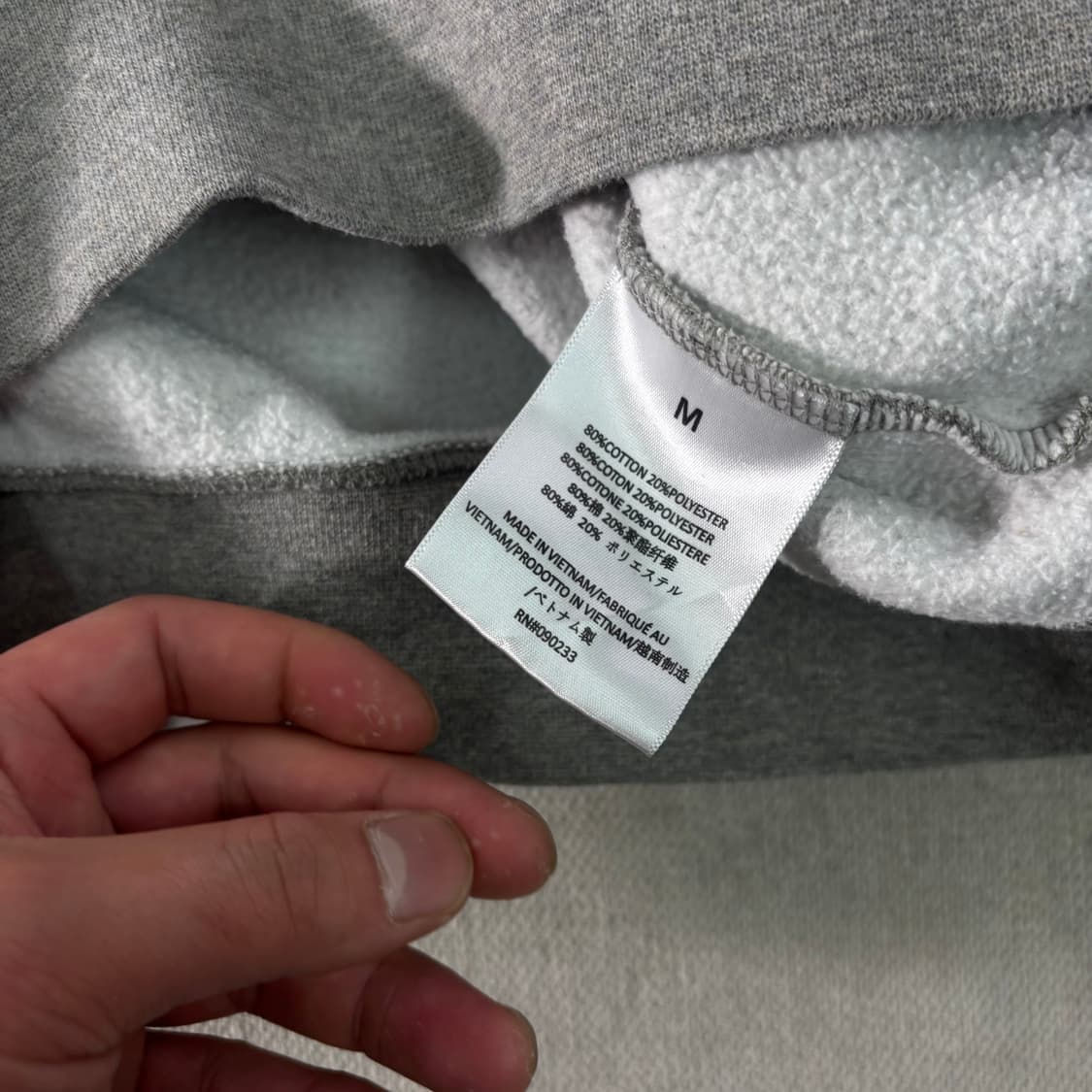 100 피오갓 에센셜 그레이 맨투맨 상품이미지5