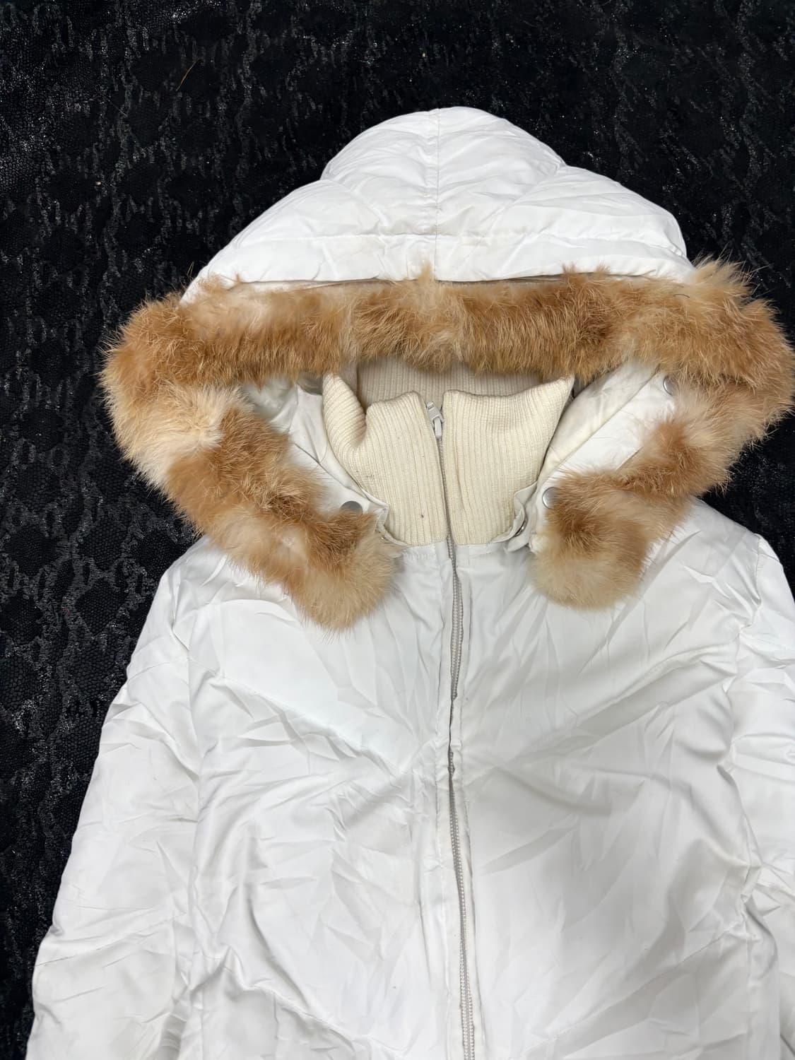 “Vintage” 00’s Ivory Fur White Hoodie Pa 상품이미지7