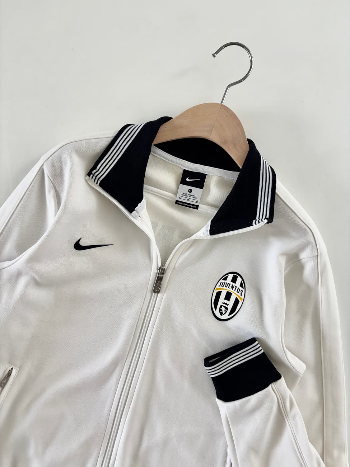Nike 나이키 유벤투스로고 화이트블랙 트랙탑 상품이미지2