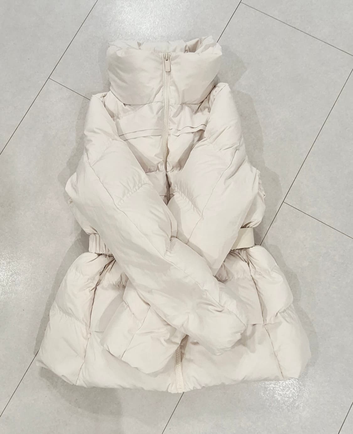 에고이스트 하이넥 벨티드구스다운 숏패딩 상품이미지2