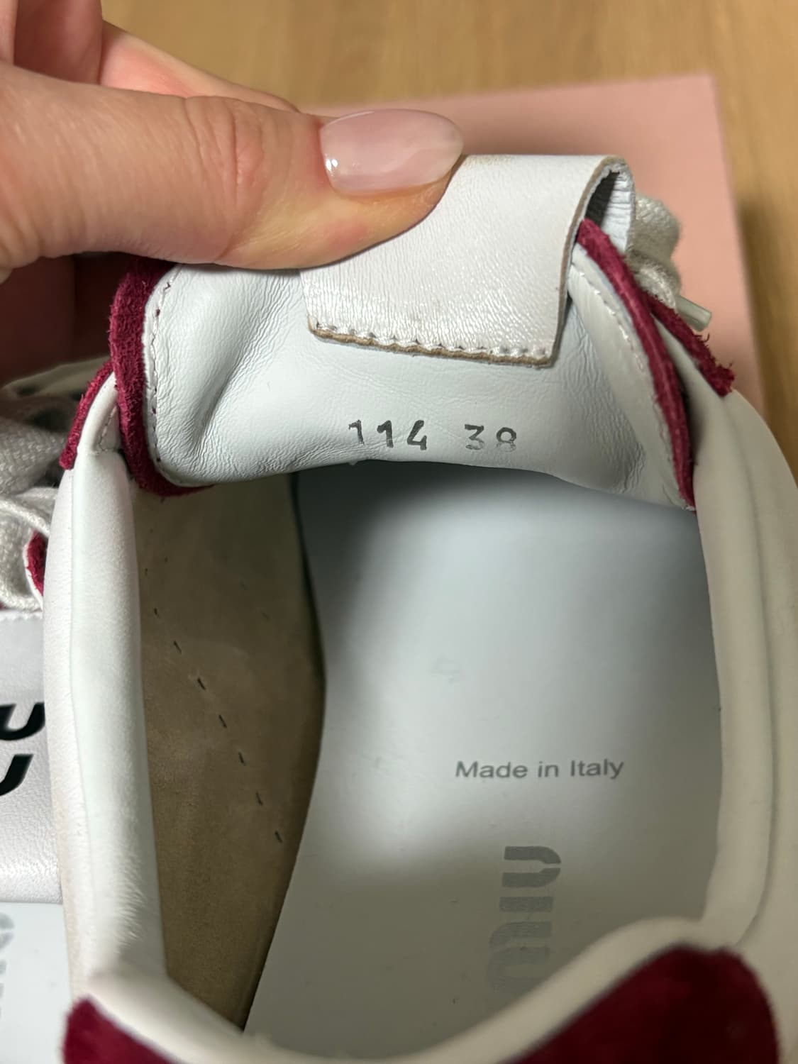 미우미우 플룸 스웨이드 250 상품이미지3