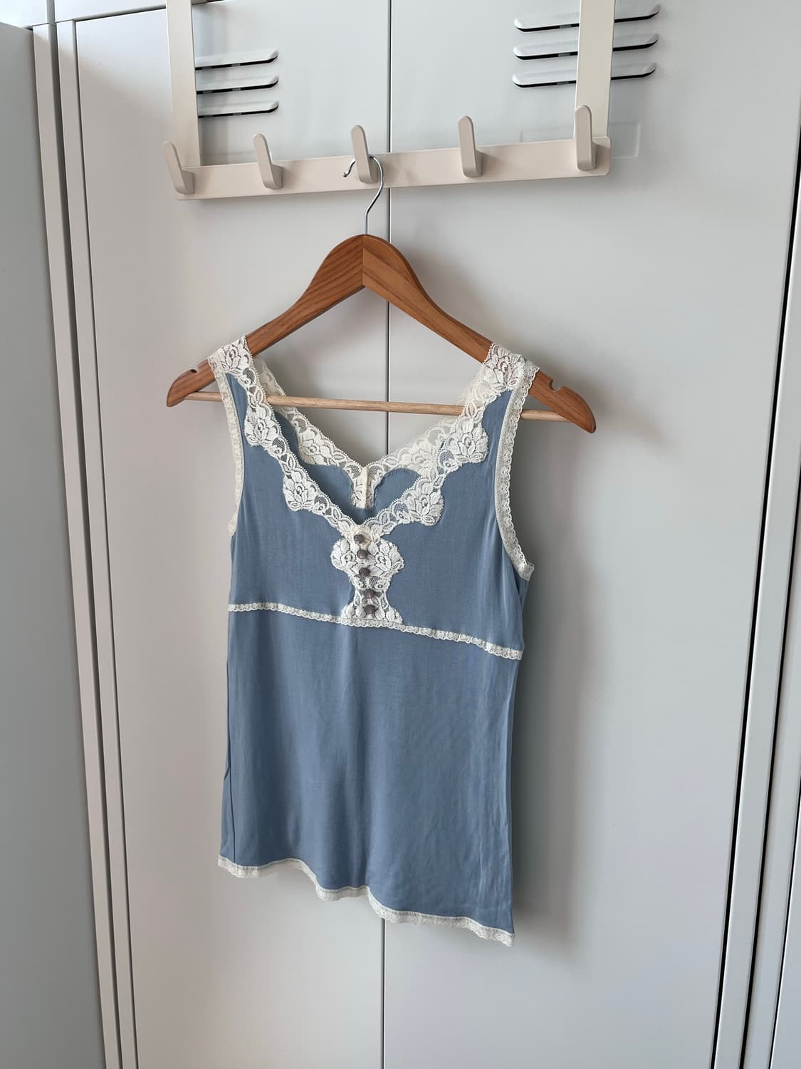 Gaminerie 소라 레이스 버튼 슬리브리스 상품이미지1