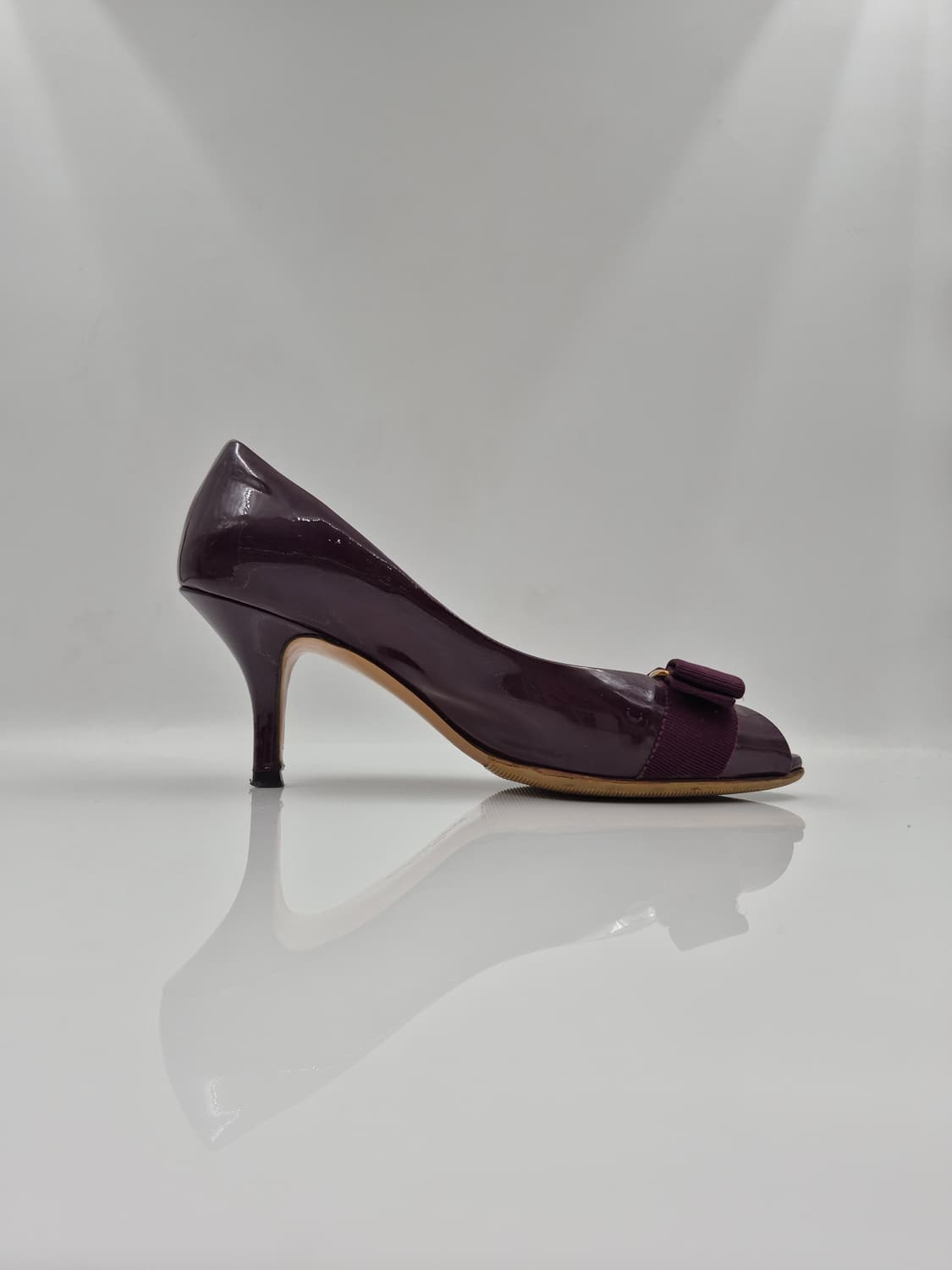 페라가모 보우 페이던트 오픈토 펌프스 상품이미지6