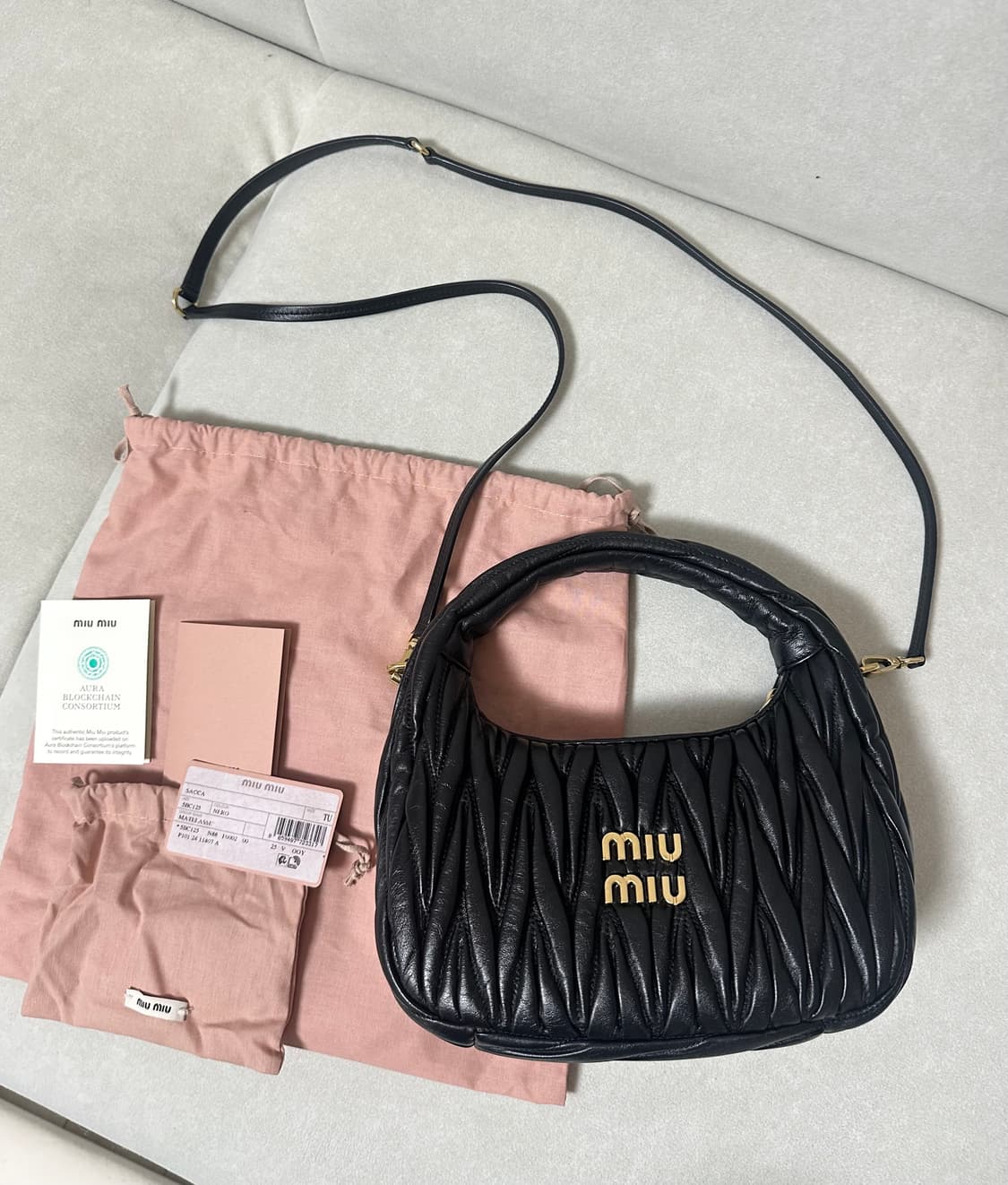 [SA 정품] 미우미우 마테라쎄 호보백 스몰 상품이미지1