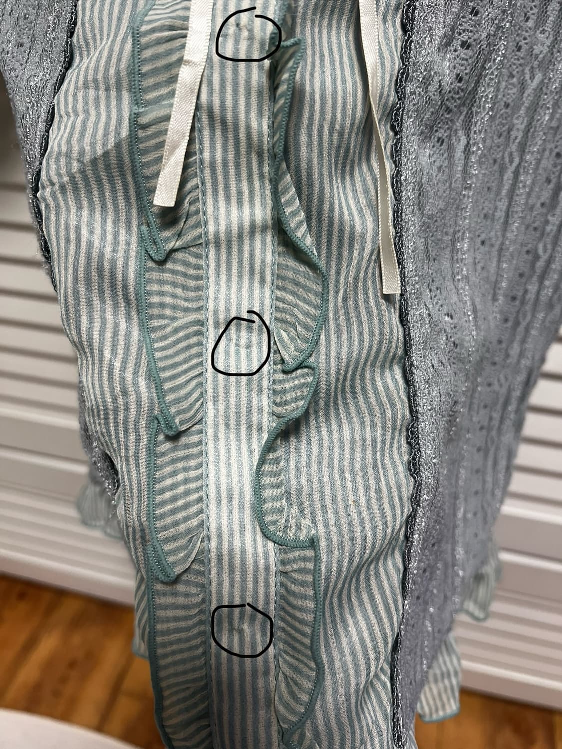 엑시즈팜 블루 레이스 블라우스  상품이미지3