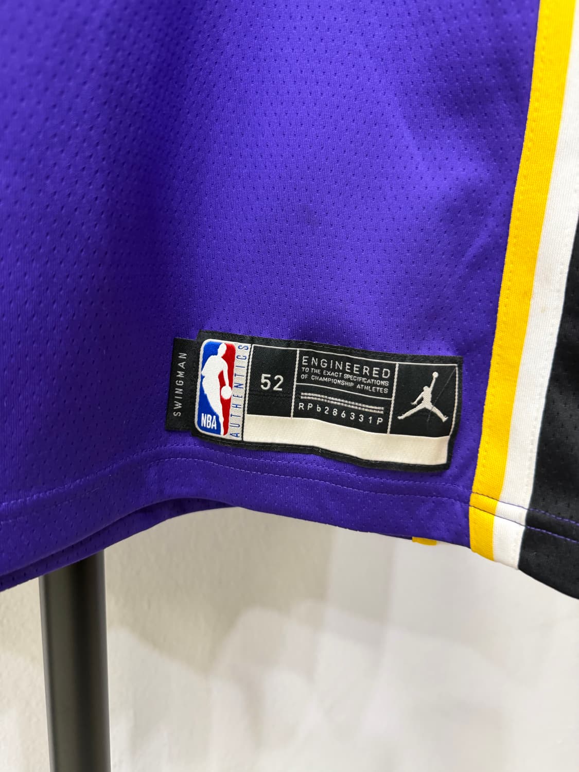 정품) 나이키 조던 LA 레이커스 르브론 제임스 유니폼 져지 XL 상품이미지4