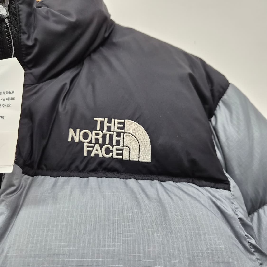 노스페이스 눕시 패딩 회색/블랙 여성 M 상품이미지2