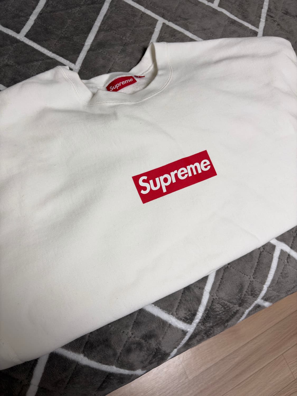 슈프림 워시드 박스로고 크루넥 화이트 (25SS) XXL 상품이미지1