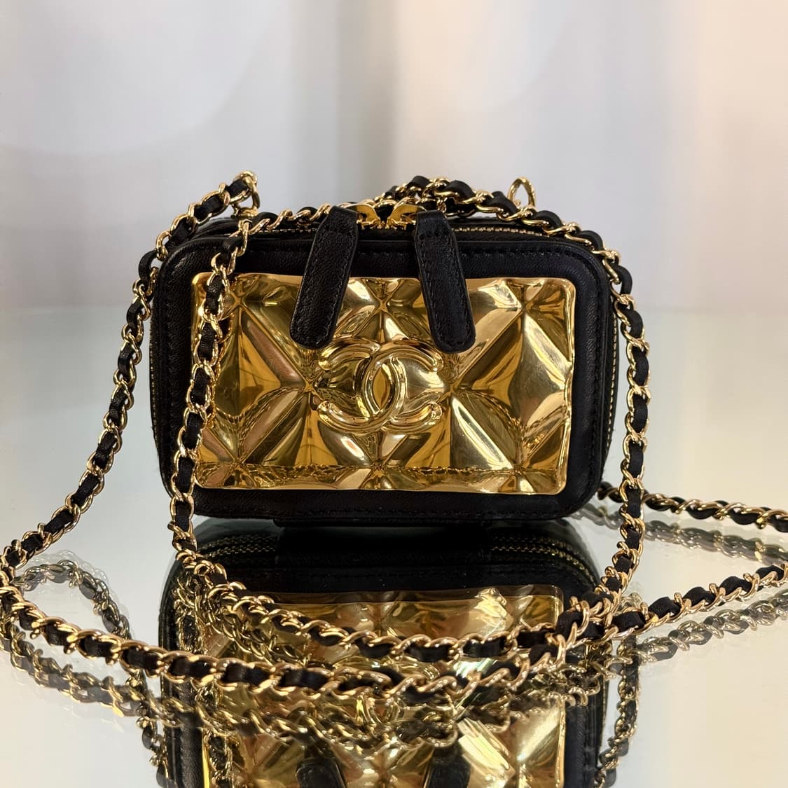 [정품] 샤넬 31번대 플레이트 파티 미니 베니티 체인 크로스백 상품이미지4