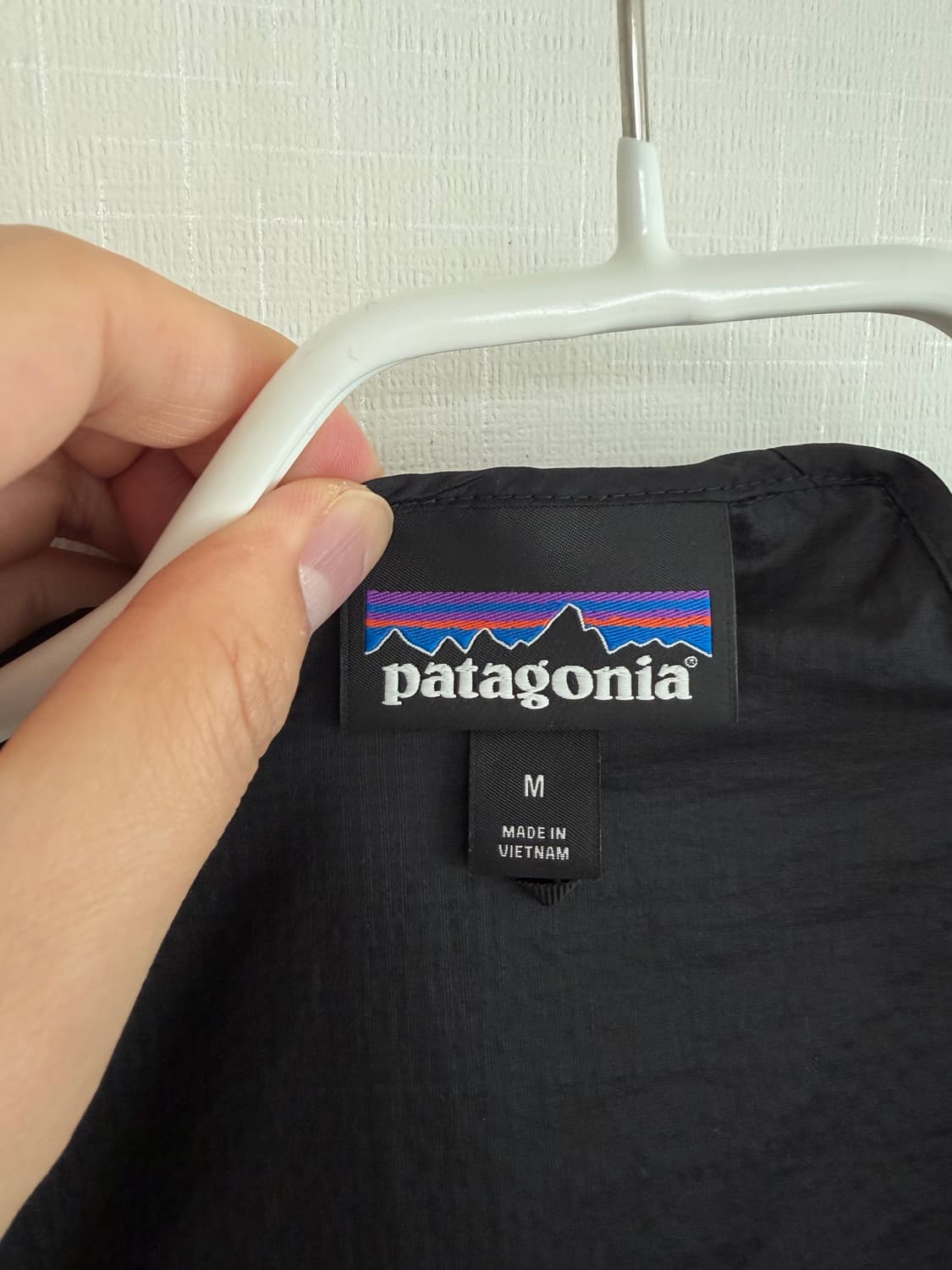 파타고니아 후디니 바람막이 블랙 M사이즈 상품이미지4