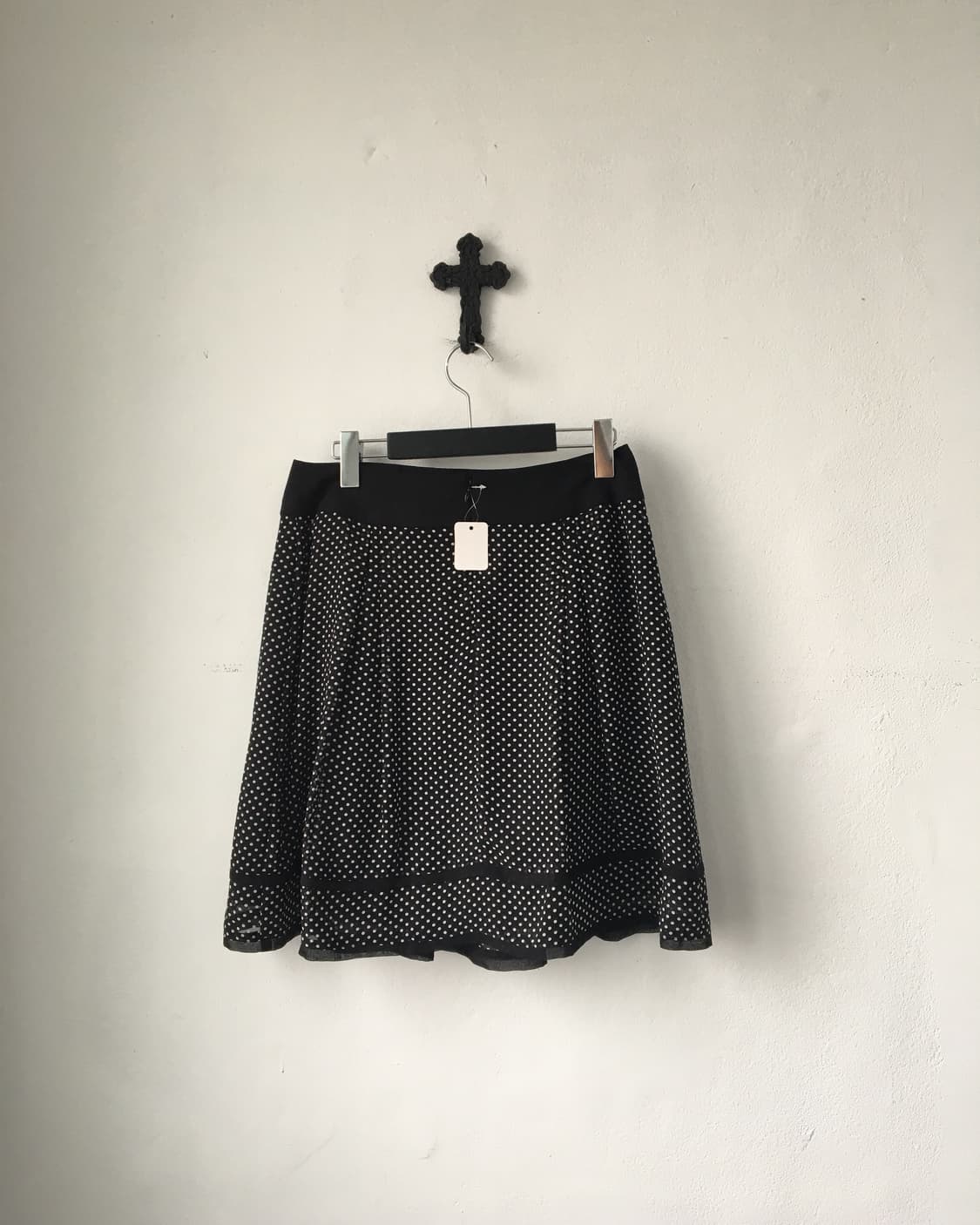 Line detail dot pattern midi skirt 상품이미지2