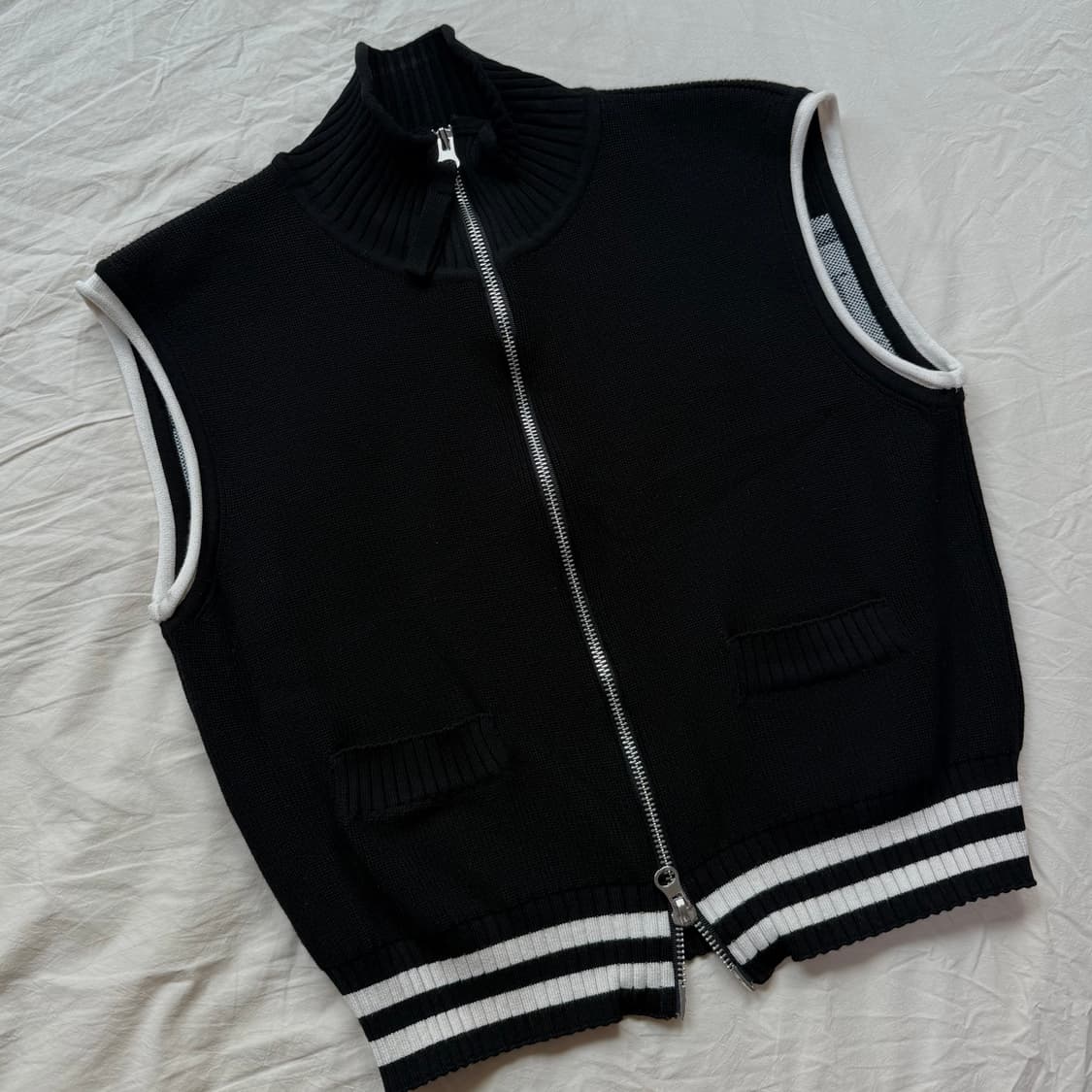 SPELL POINT STRIPE KNIT VEST 상품이미지2