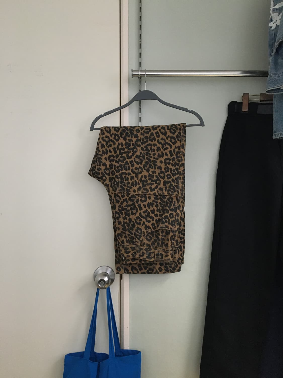 카락터 레오파드 코튼 트윌 팬츠 01 상품이미지1