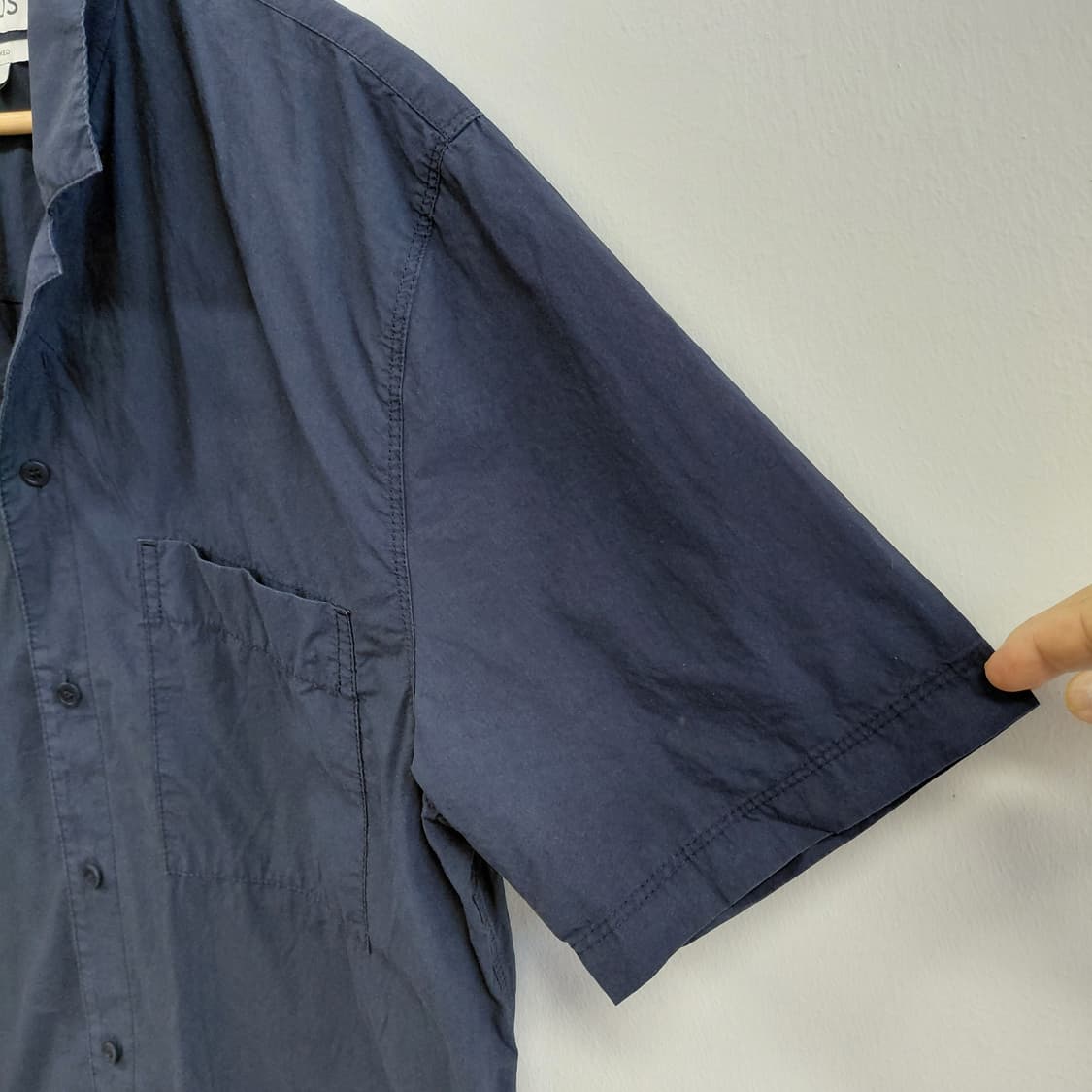 COS 코스 오픈칼라 네이비 반팔 셔츠 L 상품이미지4