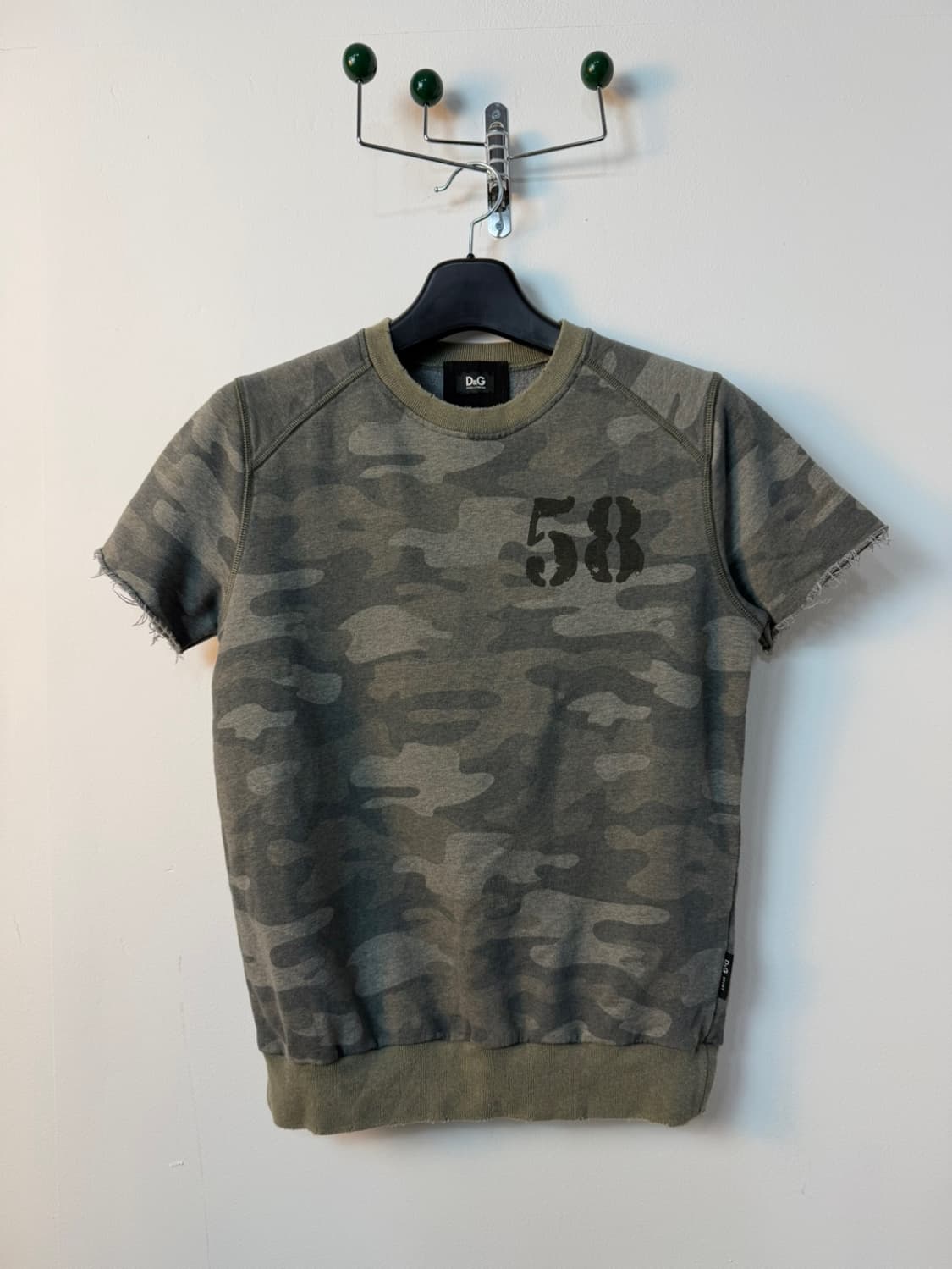 돌체앤가바나 카모 숏 슬리브 스웻셔츠 상품이미지1