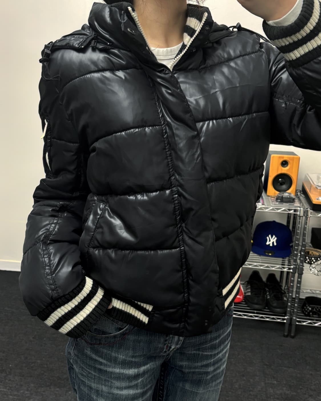 올드 빈티지 유광 패딩 점퍼 블랙 상품이미지3