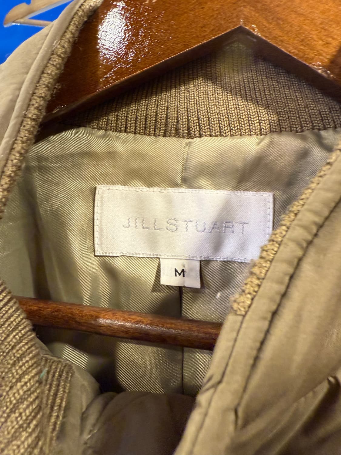 질스튜어트 베이지 경량패딩 상품이미지2