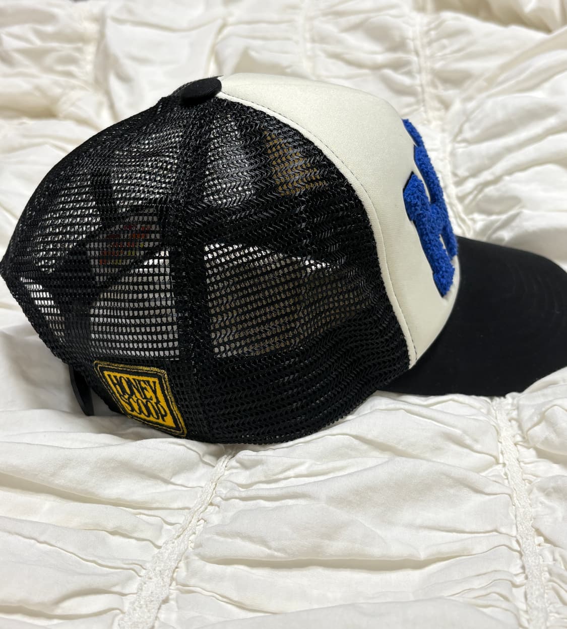 허니스쿱하우스 HNY 로고 트러커 캡 블랙 상품이미지2