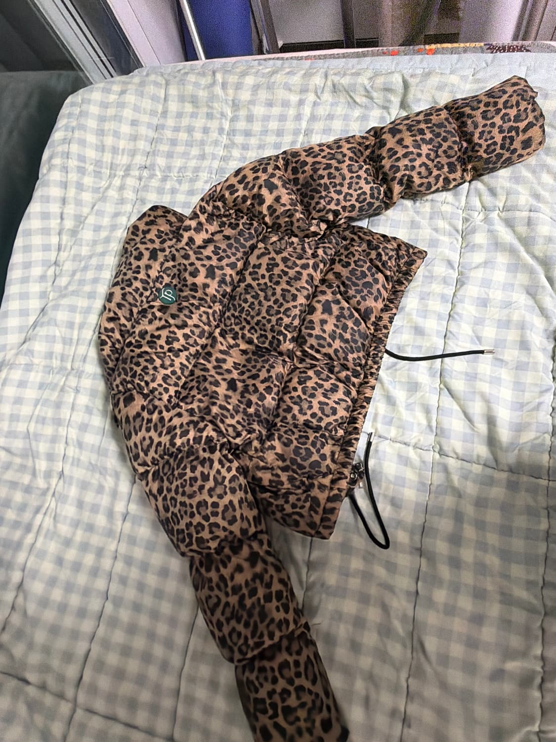 띵크플랜트 레오파드 패딩 상품이미지3