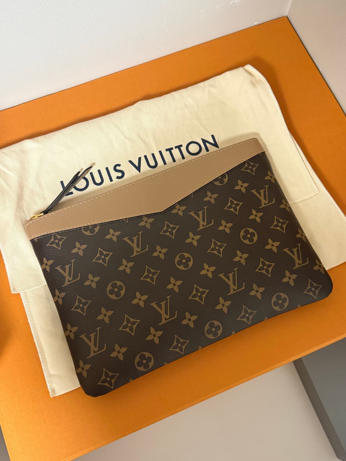 루이비통 모노크램 클러치 상품이미지1