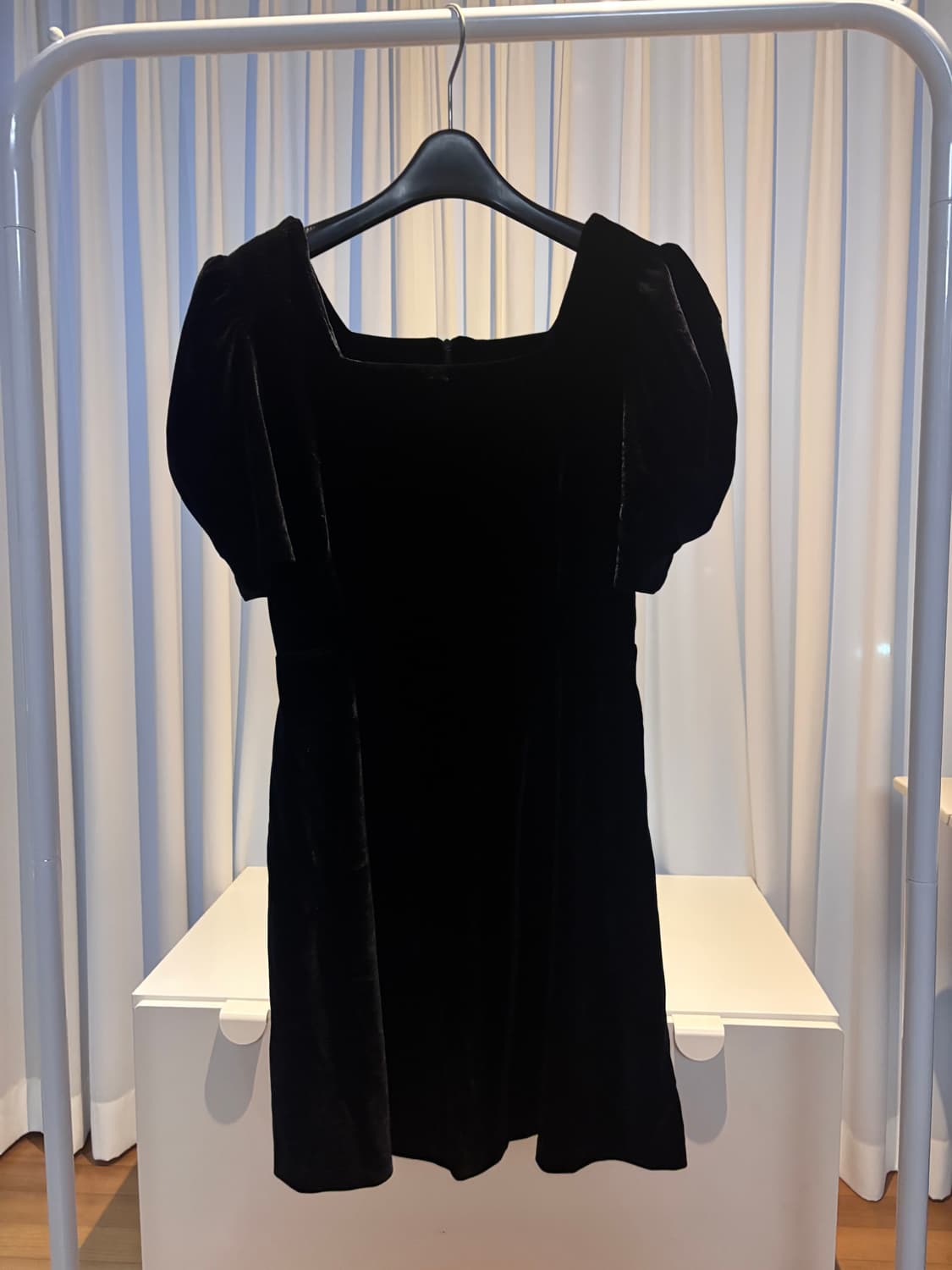 벨벳 반팔 원피스 상품이미지1