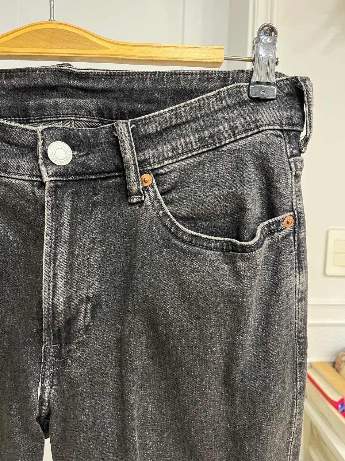 H&M 블랙 데님 팬츠 상품이미지2