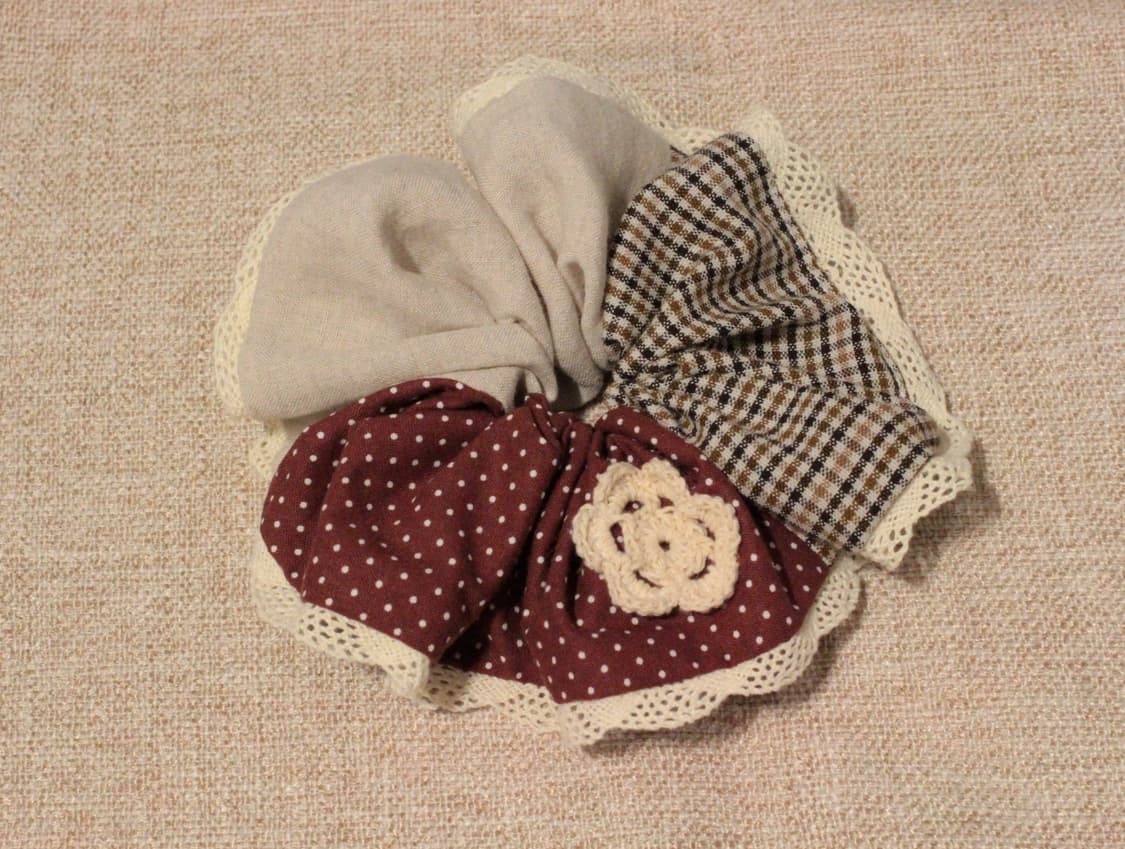 핸드메이드 빈티지 업사이클링 레이스 스크런치 상품이미지1