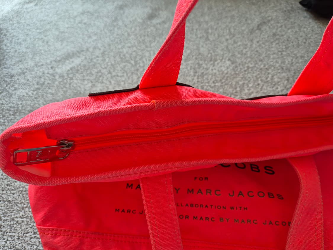 마크제이콥스 토트백 상품이미지2