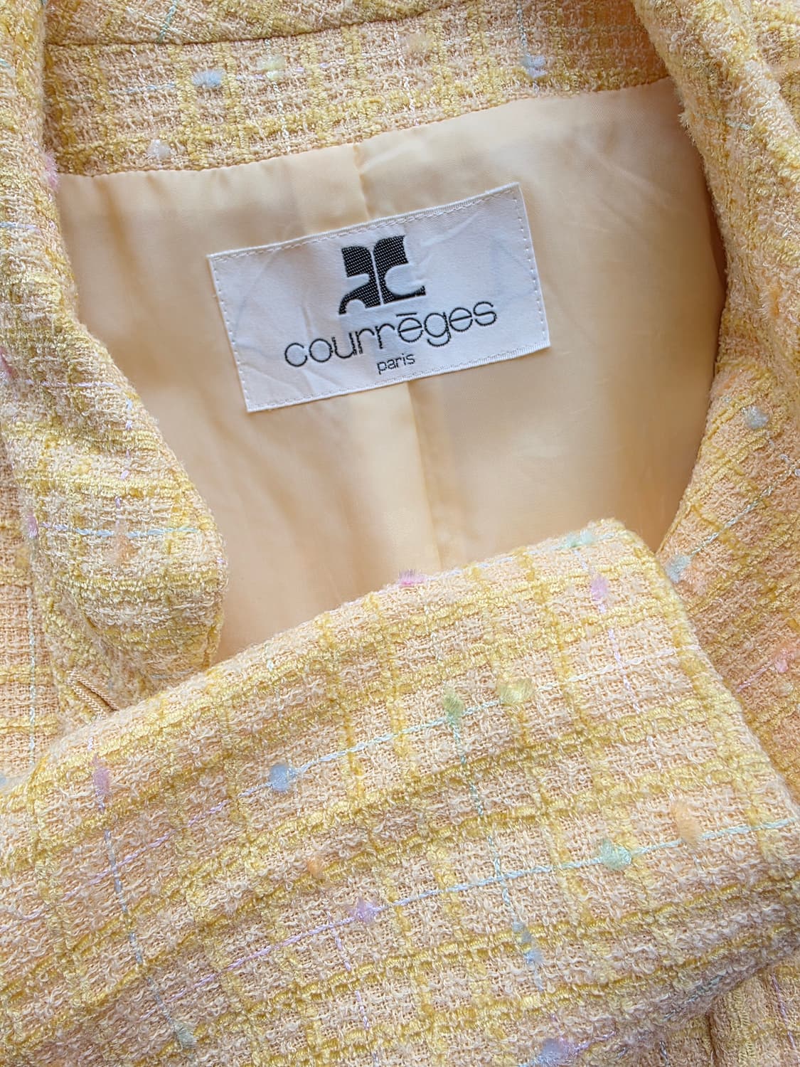 courreges 꾸레쥬 각인 단추 보카시 트위드 자켓 상품이미지4