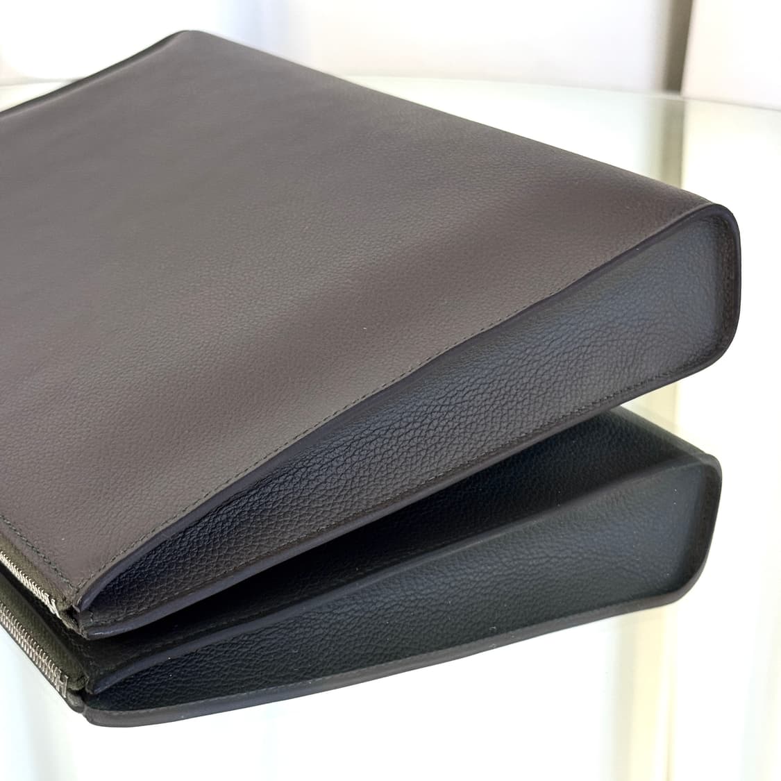 [정품] 에르메스 지펭고 GM 토일리트리 스탠딩 클러치 그리메이어  상품이미지3