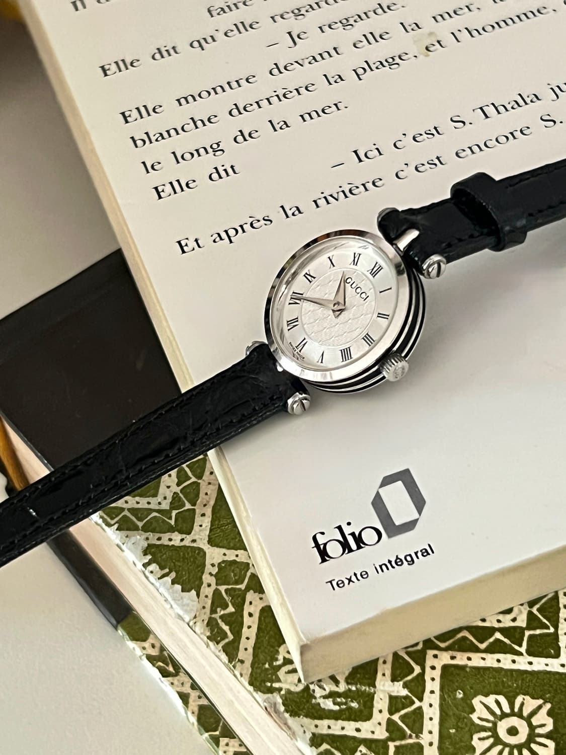 구찌 실버 라운드 여성 시계 / 정품감정 . 케어 상품이미지4