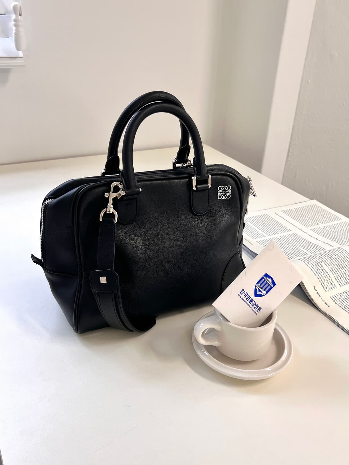 로에베 아마조나75 블랙 레더 핸드백 상품이미지2