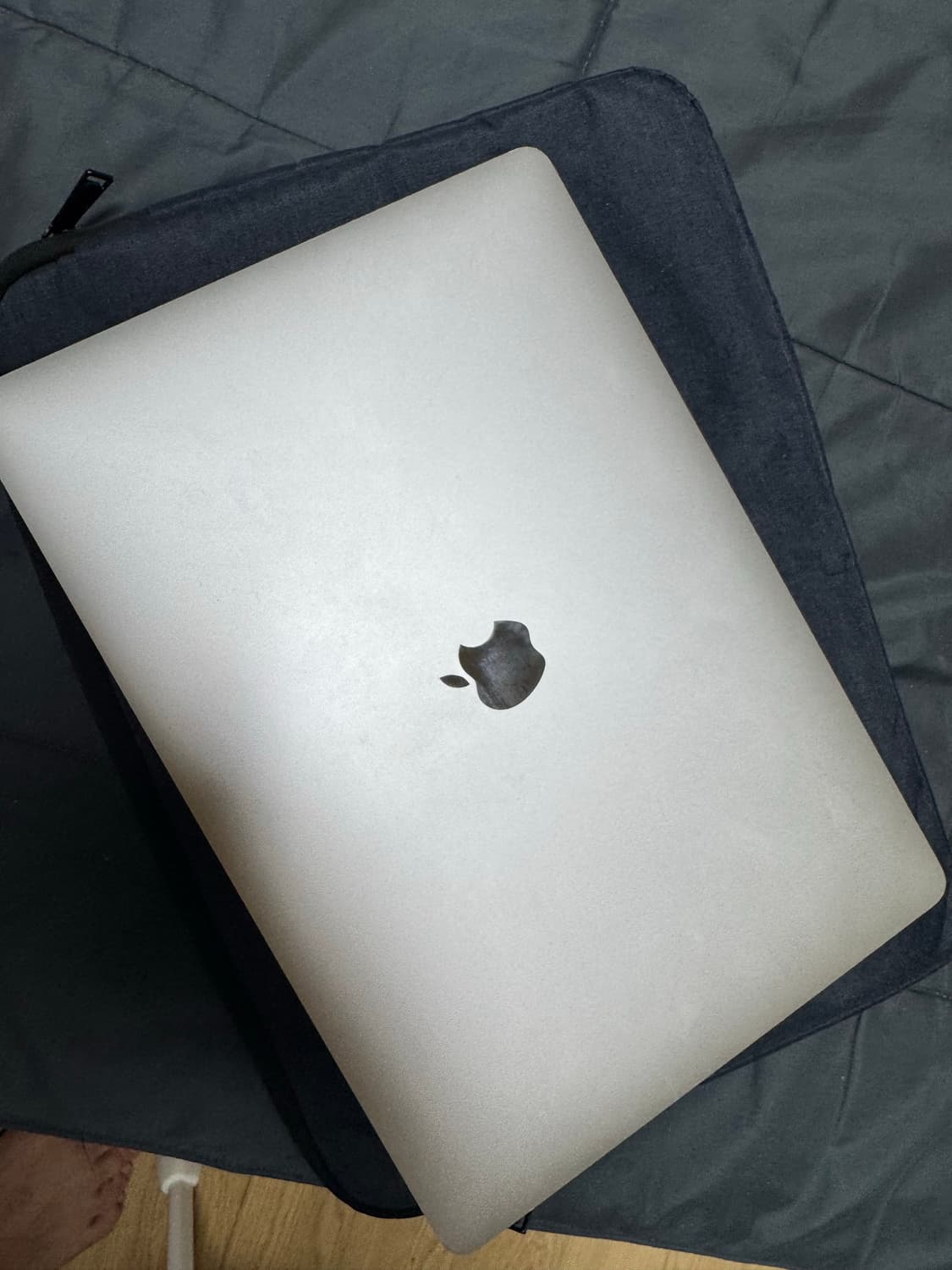 맥북프로 15인치 i9  ram 32gb / 배터리 사이클 100회 이하 상품이미지1