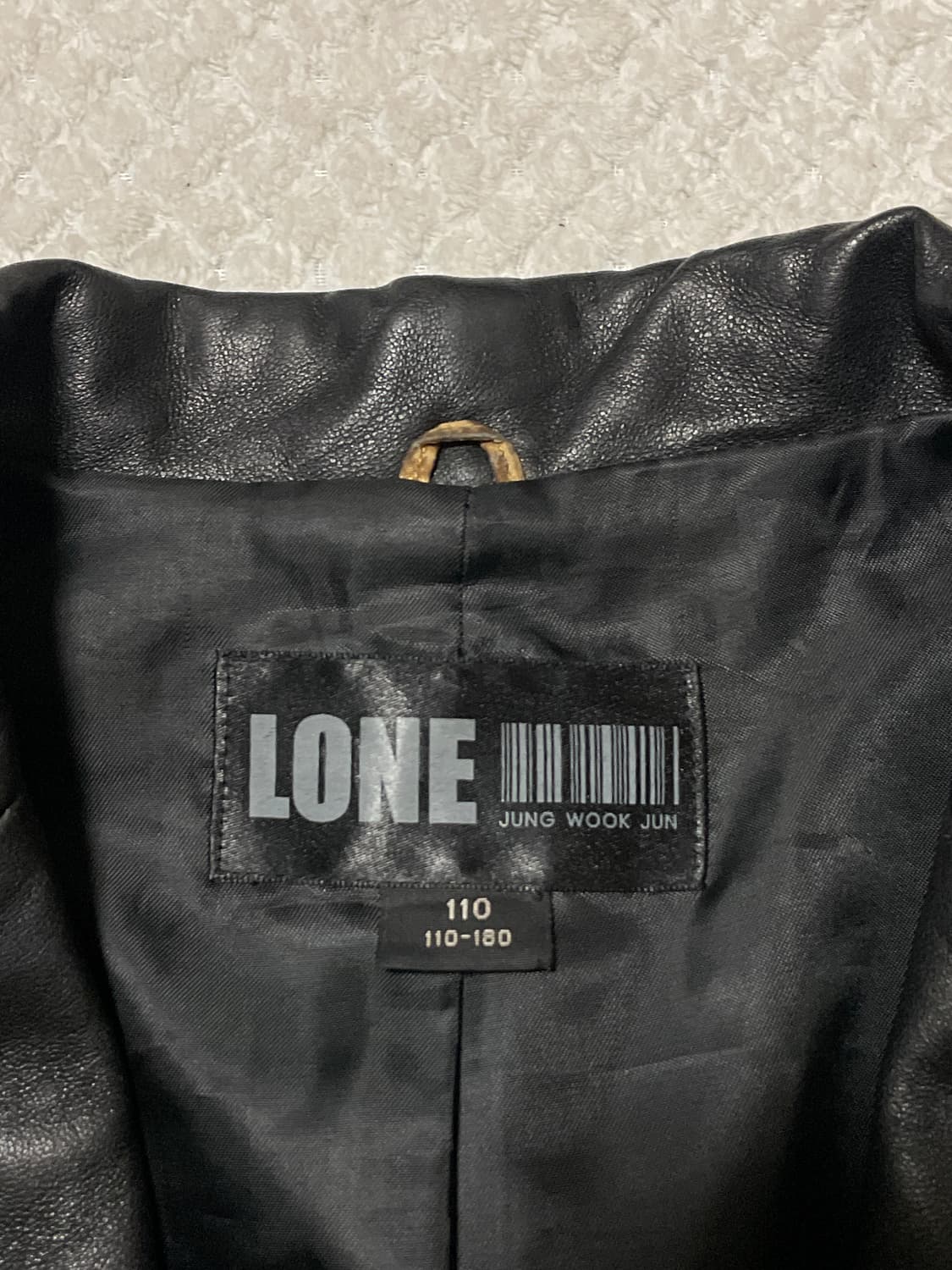 JUNN.J 정욱준 LONE 웨스턴 무드 램스킨 양가죽 레더 자켓 상품이미지6