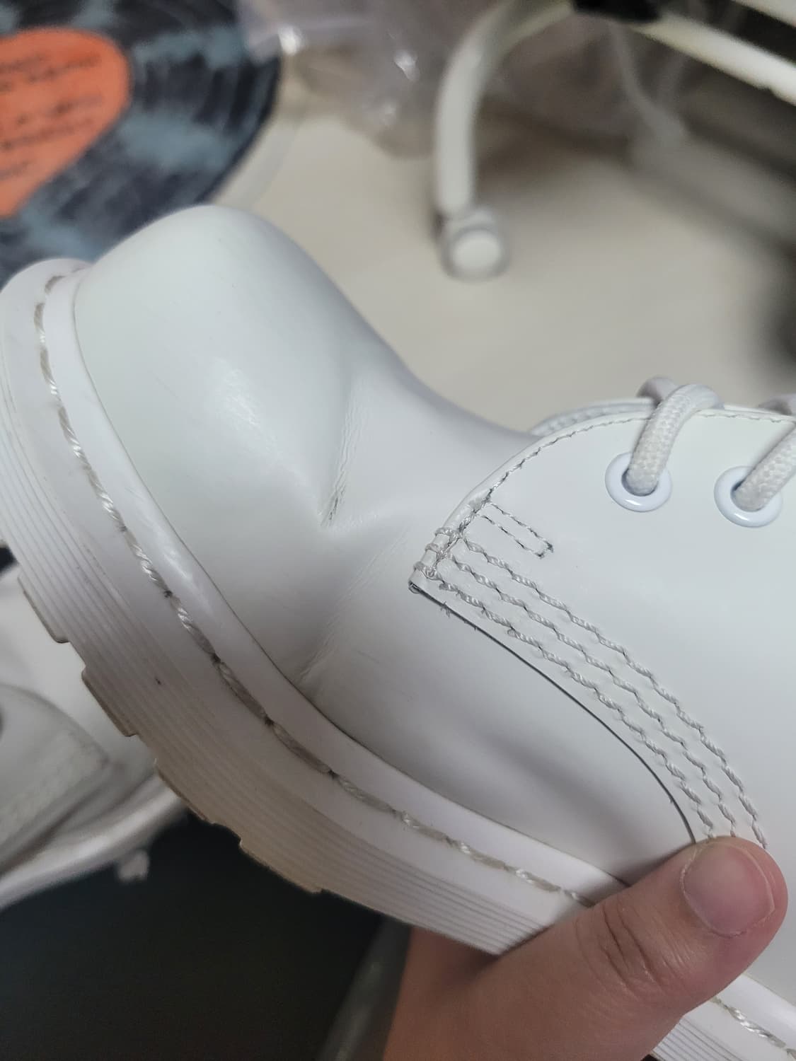 닥터마틴 mm6 화이트 250 상품이미지4