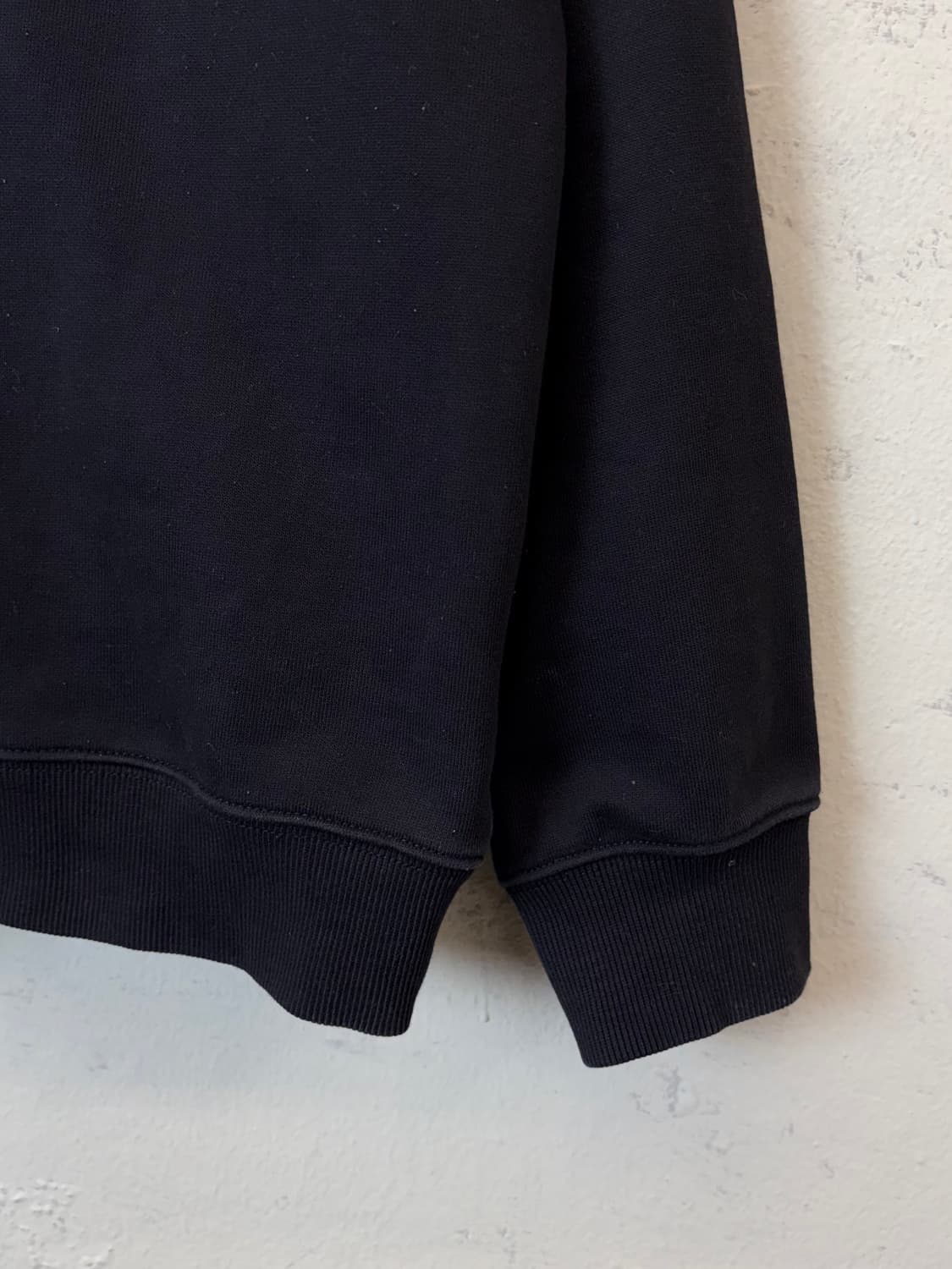 칼하트윕 반집업 맨투맨 블랙 상품이미지3