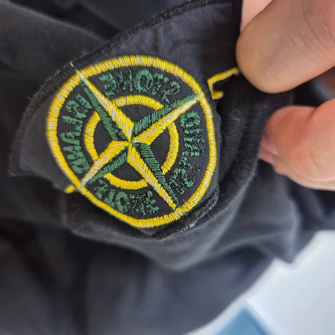 스톤아일랜드 맨투맨 블랙 M 상품이미지4