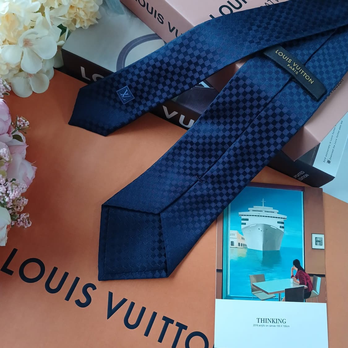 루이비통 실크 네이비 다미에 패턴 넥타이 8cm A+등급 E921
 상품이미지3